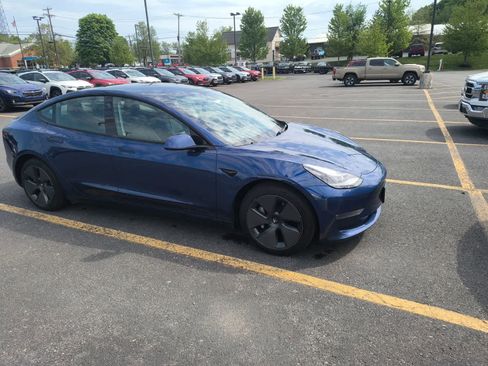 Used 2021 Tesla Model 3 Long Range AWD/4WD image 4