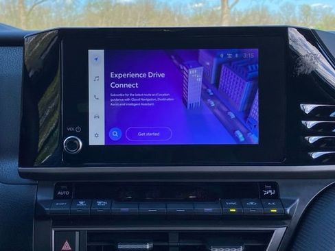 Used 2025 Toyota Camry SE image 26