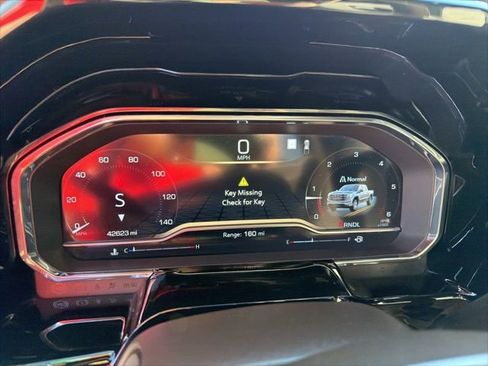 Certified 2022 GMC Sierra 1500 SLE image 8