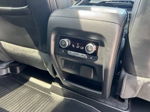 Used 2025 Buick Enclave Avenir w/ Super Cruise Package AWD/4WD image 18