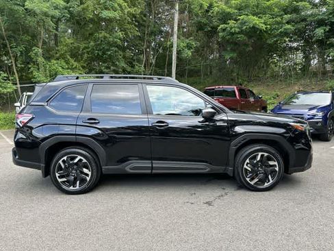 Certified 2025 Subaru Forester Limited AWD/4WD image 3