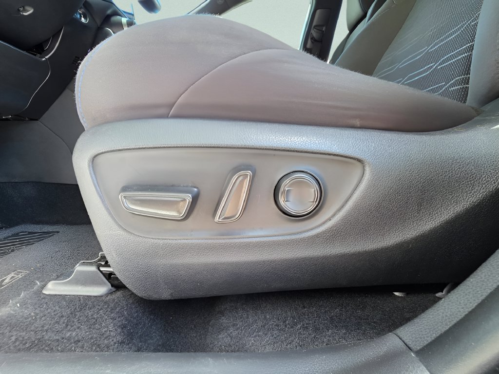 Used 2024 Toyota RAV4 SE AWD/4WD image 11