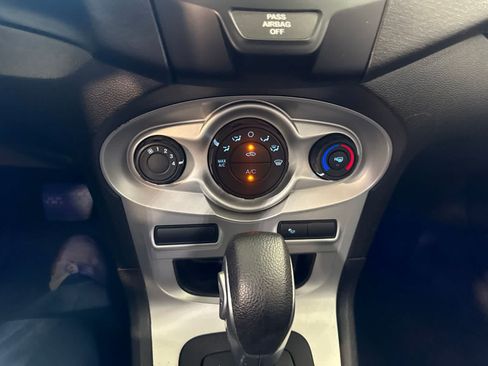 Used 2016 Ford Fiesta SE FWD image 28