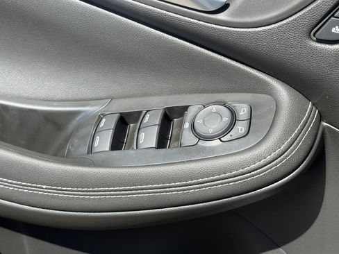Used 2026 Buick Encore GX Avenir w/ Avenir Technology Package FWD image 23