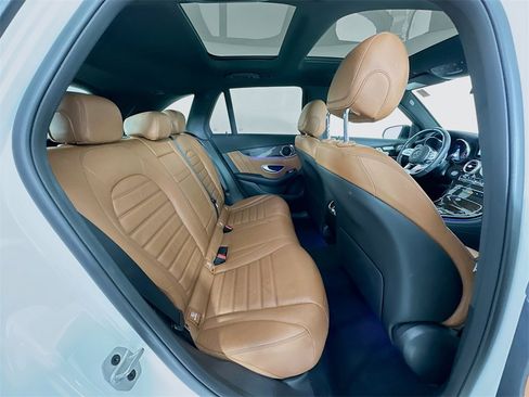 Certified 2022 Mercedes-Benz GLC 43 AMG 4MATIC image 27