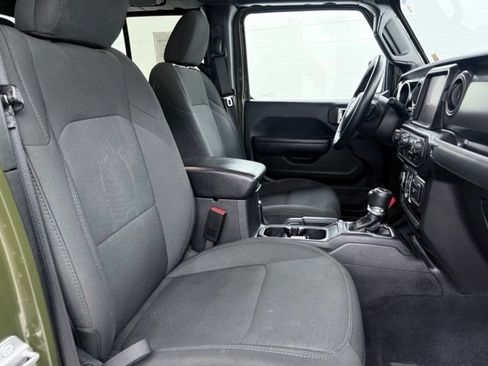 Used 2021 Jeep Gladiator Sport AWD/4WD image 18