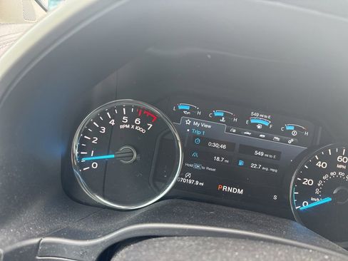 Used 2019 Ford F150 Lariat w/ Equipment Group 502A Luxury AWD/4WD image 2