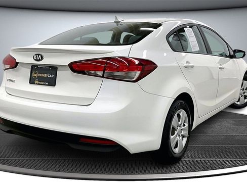 Used 2018 Kia Forte LX image 6