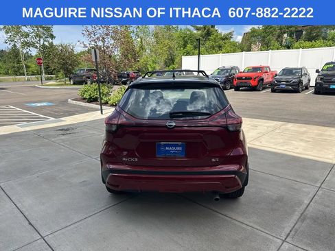 Used 2023 Nissan Kicks SR w/ SR Premium Package FWD image 6