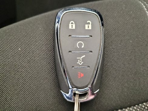 Used 2020 Chevrolet Blazer LT image 32