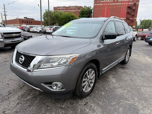 Used 2015 Nissan Pathfinder SL AWD/4WD image 4