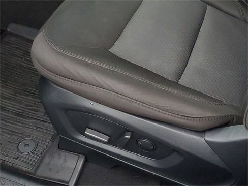 Certified 2023 Ford Explorer XLT image 13