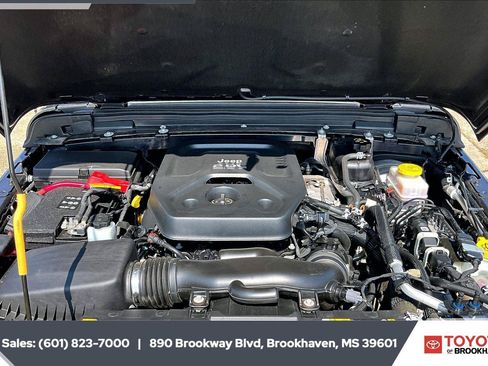 Used 2022 Jeep Wrangler Sport AWD/4WD image 8