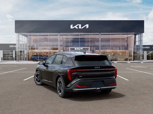 New 2026 Kia K4 EX image 4