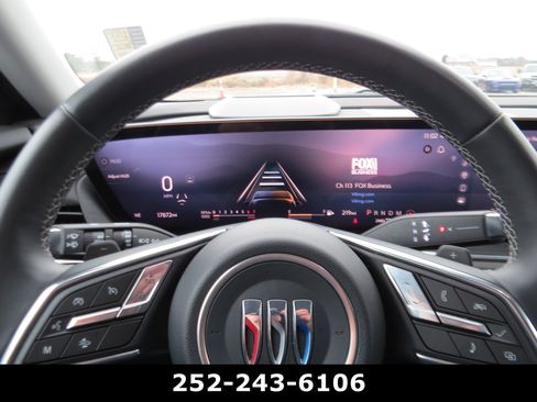 Used 2025 Buick Envision Preferred AWD/4WD image 19