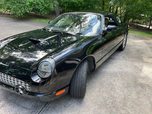 Used 2004 Ford Thunderbird Deluxe image 9