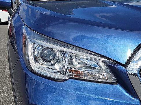 Used 2019 Subaru Ascent Premium image 9