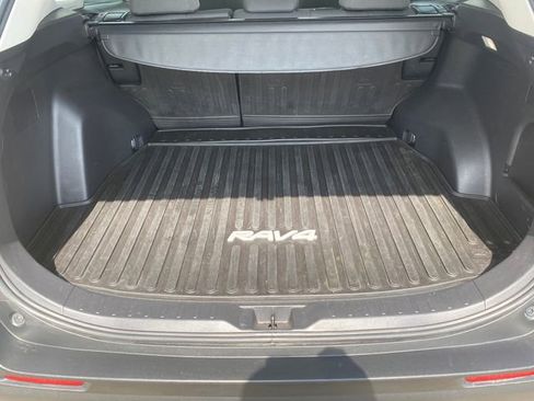 Used 2022 Toyota RAV4 XLE w/ Convenience Package AWD/4WD image 28