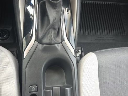 Used 2024 Toyota Corolla LE image 21