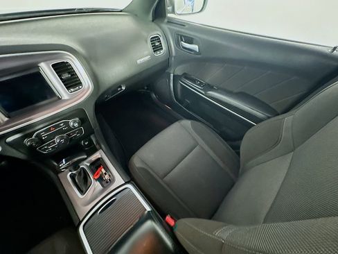 Used 2022 Dodge Charger SXT RWD image 11