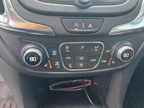 Certified 2022 Chevrolet Equinox LT image 9