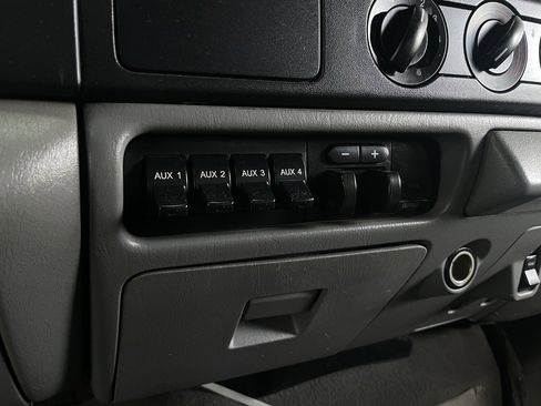 Used 2005 Ford F450 2WD SuperCab Super Duty image 32