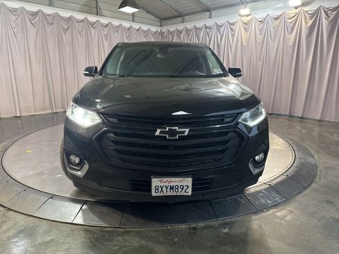 Used 2019 Chevrolet Traverse LT w/ LT Premium Package image 2