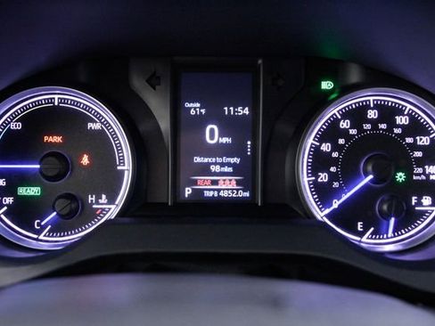 Used 2021 Toyota Venza LE image 24