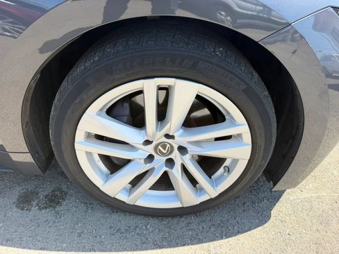 Used 2022 Lexus IS 300 RWD image 33