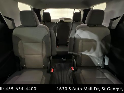 Used 2019 Chevrolet Traverse LT FWD image 26