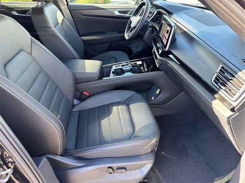 New 2026 Volkswagen Atlas Cross Sport SEL R-Line image 25