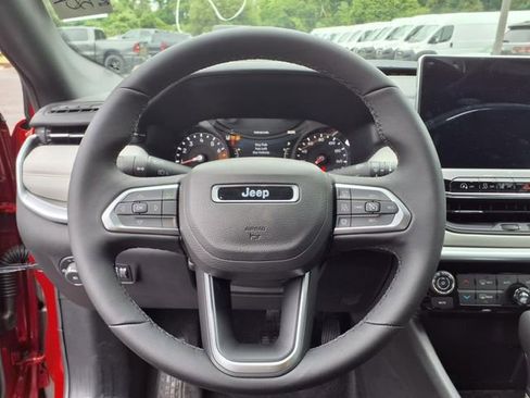 New 2025 Jeep Compass Limited w/ High Altitude Package image 17