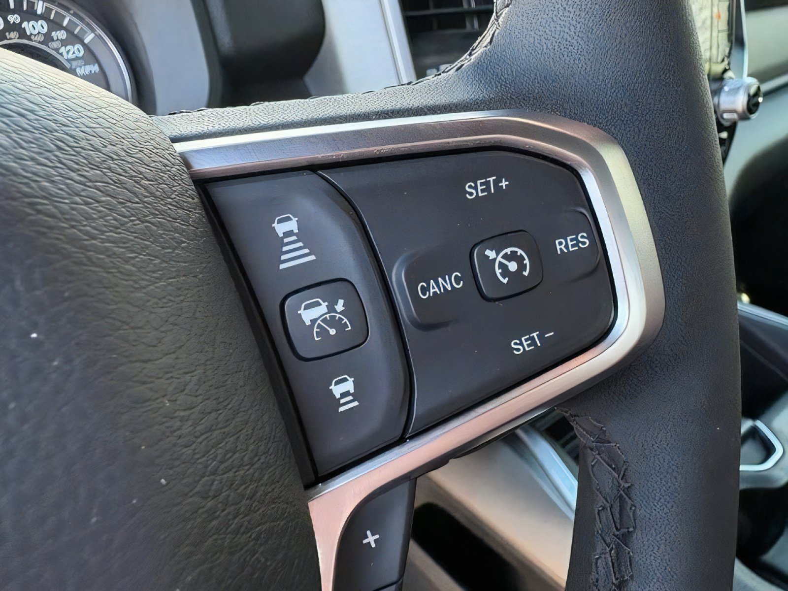 Used 2025 RAM 1500 Big Horn AWD/4WD image 21