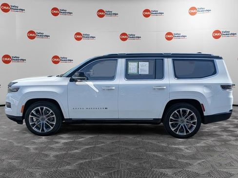 Used 2024 Jeep Grand Wagoneer Series III w/ Rear Seat Video Group 1 AWD/4WD image 8