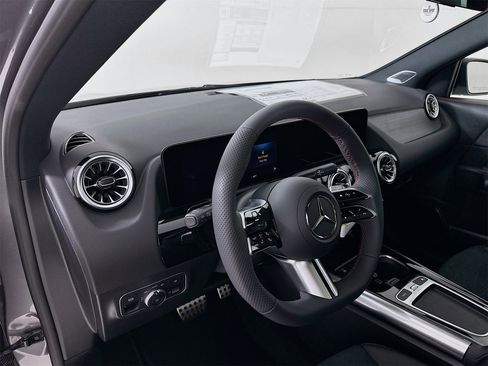 New 2026 Mercedes-Benz GLA 250 GLA 250 image 10