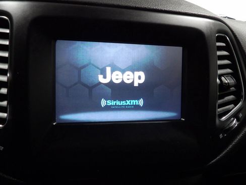 Used 2019 Jeep Compass Sport w/ Cold Weather Group image 12