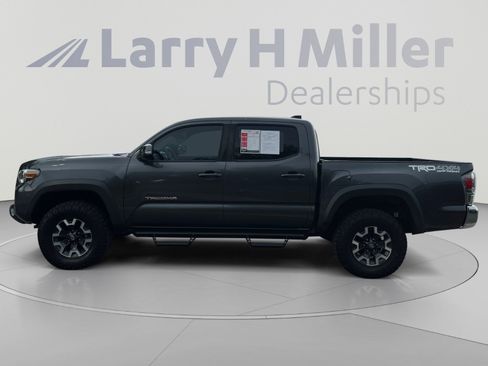Used 2020 Toyota Tacoma TRD Off-Road AWD/4WD image 2