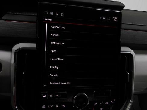 Used 2024 GMC Acadia Denali image 69