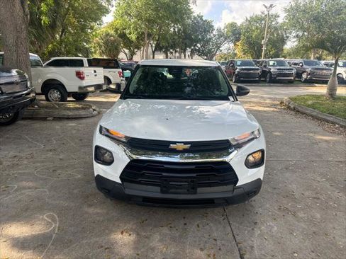 Used 2023 Chevrolet TrailBlazer LS image 3