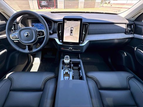 New 2026 Volvo XC90 T8 Ultra w/ Protection Package AWD/4WD image 7