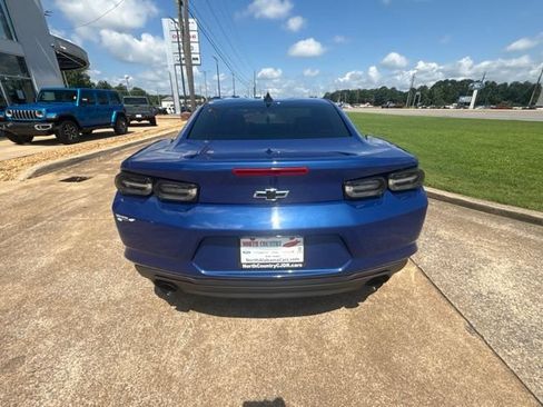 Used 2020 Chevrolet Camaro LT RWD image 7
