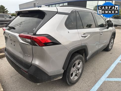Used 2022 Toyota RAV4 XLE w/ Convenience Package FWD image 4