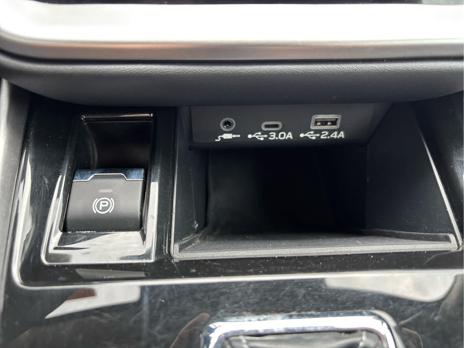 Certified 2024 Subaru Outback Premium AWD/4WD image 16
