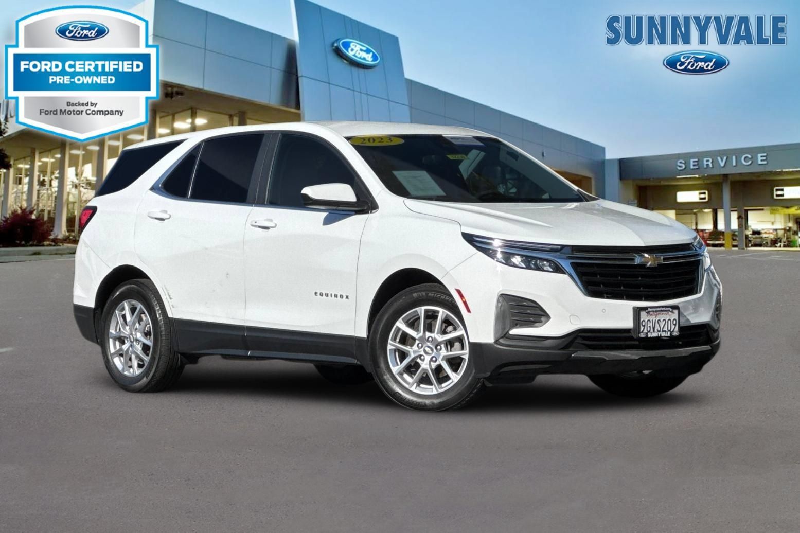 Used 2023 Chevrolet Equinox LT FWD image 1