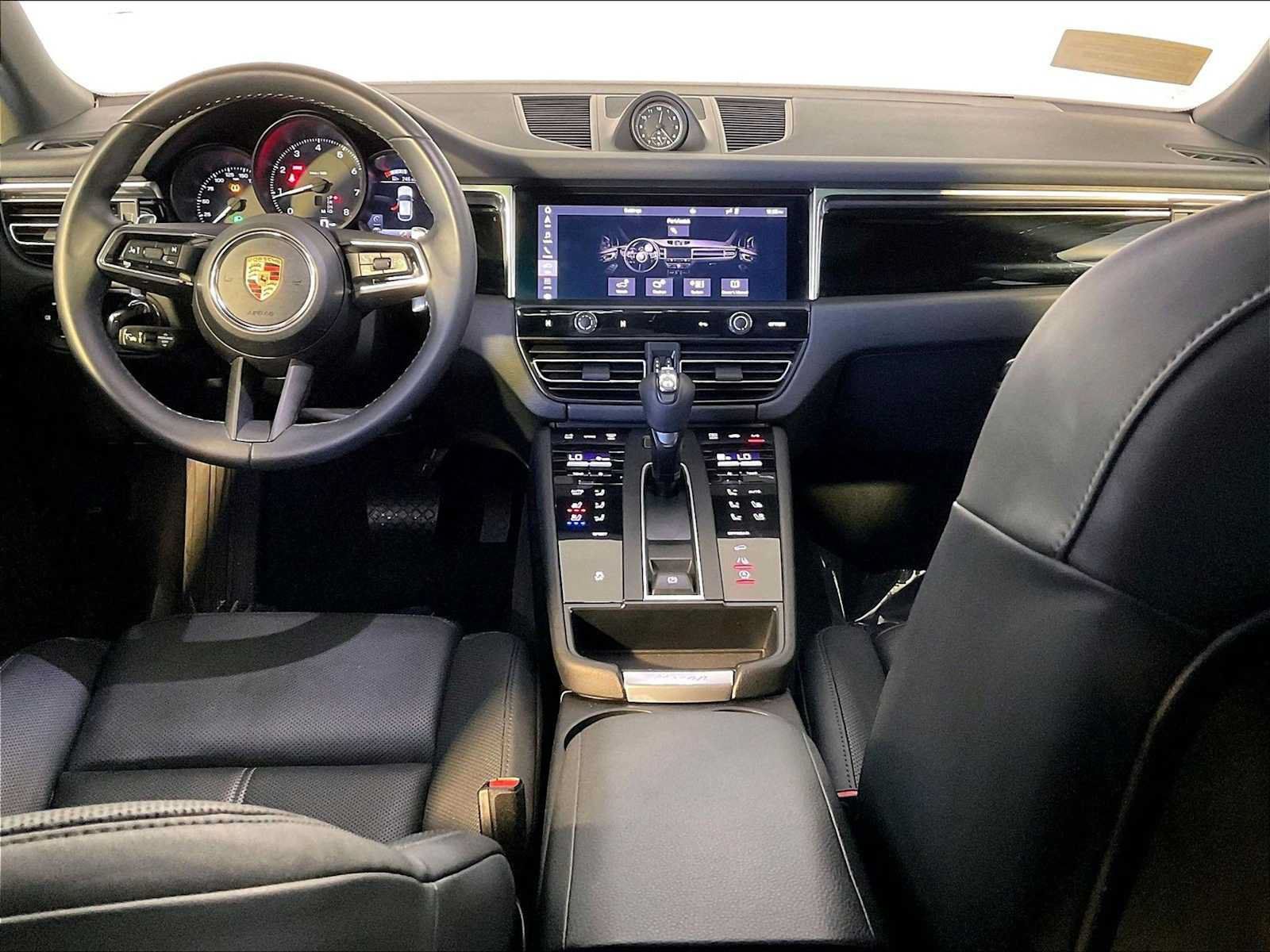 Certified 2023 Porsche Macan AWD/4WD image 14