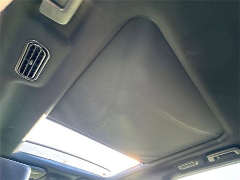 Used 2021 Ford Expedition Max XLT image 16