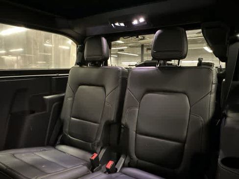 Used 2025 Ford Bronco Badlands AWD/4WD image 18