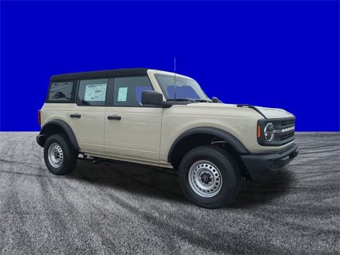 New 2025 Ford Bronco 4-Door image 2