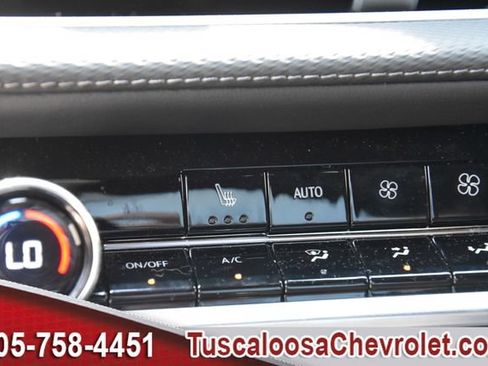 Used 2026 Chevrolet Equinox LT w/ Convenience Package II FWD image 39