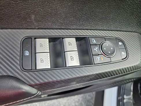 Used 2024 Mitsubishi Outlander SE image 18